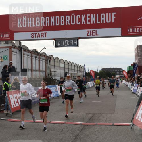 03.10.2025 - Köhlbrandbrückenlauf Julia Fischer http://msf.ph/oto/9030196 03.10.2025 16:10:33 Ziel 7112, 7126, 7217, 7304, 7384, 7385, 7543, 7562, 7648, 7844, 8097, 8153, 8798, 9542, 9652 meine-sportfotos.de
