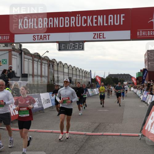 03.10.2025 - Köhlbrandbrückenlauf Julia Fischer http://msf.ph/oto/9030207 03.10.2025 16:10:34 Ziel 7112, 7126, 7304, 7384, 7385, 7543, 7552, 7562, 7648, 7844, 8097, 8153, 8798, 8950, 9542, 9652 meine-sportfotos.de