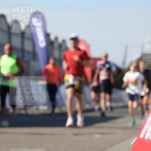 03.10.2025 - Köhlbrandbrückenlauf Luisa Fischer http://msf.ph/oto/9030214 03.10.2025 13:03:52 Ziel 4063, 4127, 4274, 4322, 4349, 5098, 5414, 5447, 5639, 5950, 6315, 6341, 6392, 6706 meine-sportfotos.de