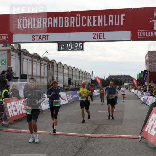 03.10.2025 - Köhlbrandbrückenlauf Julia Fischer http://msf.ph/oto/9030223 03.10.2025 16:10:37 Ziel 7112, 7126, 7384, 7385, 7534, 7543, 7549, 7552, 7562, 7648, 7844, 8153, 8798, 8950, 9652 meine-sportfotos.de