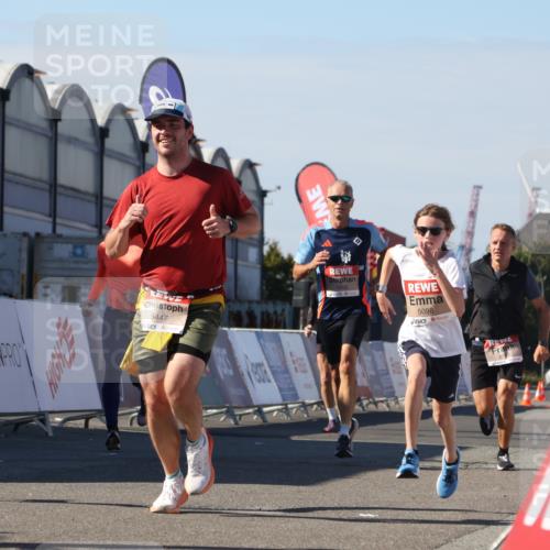 03.10.2025 - Köhlbrandbrückenlauf Luisa Fischer http://msf.ph/oto/9030227 03.10.2025 13:03:53 Ziel 4127, 4274, 4322, 4349, 5098, 5414, 5447, 5639, 5950, 6315, 6341, 6392, 6706 meine-sportfotos.de
