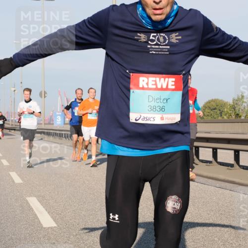 03.10.2025 - Köhlbrandbrückenlauf Fabian Wolf http://msf.ph/oto/9030231 03.10.2025 09:44:50 Position 3 3, 50, 4415, 7, 3031, 3836 meine-sportfotos.de