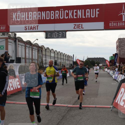 03.10.2025 - Köhlbrandbrückenlauf Julia Fischer http://msf.ph/oto/9030243 03.10.2025 16:10:38 Ziel 7112, 7126, 7384, 7385, 7534, 7543, 7549, 7552, 7562, 7648, 7844, 8153, 8798, 8950, 9652 meine-sportfotos.de
