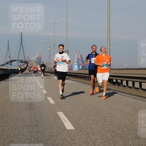 03.10.2025 - Köhlbrandbrückenlauf Fabian Wolf http://msf.ph/oto/9030247 03.10.2025 09:44:50 Position 3 3, 423 meine-sportfotos.de