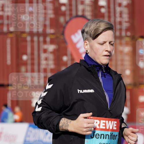 03.10.2025 - Köhlbrandbrückenlauf Michael Burmester http://msf.ph/oto/9030275 03.10.2025 10:35:31 Ziel 2232, 2513, 2755, 2924 meine-sportfotos.de