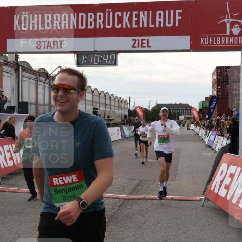 03.10.2025 - Köhlbrandbrückenlauf Julia Fischer http://msf.ph/oto/9030279 03.10.2025 16:10:41 Ziel 7112, 7126, 7384, 7385, 7534, 7543, 7549, 7552, 7562, 7844, 8153, 8798, 8950, 9652 meine-sportfotos.de