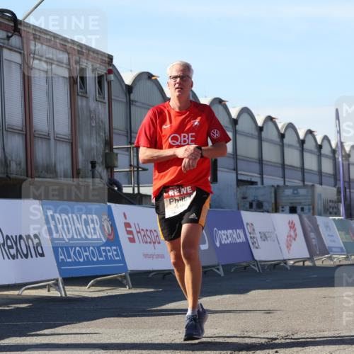 03.10.2025 - Köhlbrandbrückenlauf Luisa Fischer http://msf.ph/oto/9030351 03.10.2025 13:04:04 Ziel 4056, 4127, 4349, 4372, 4480, 5098, 5447, 5721, 5950, 5958, 6315, 6392 meine-sportfotos.de