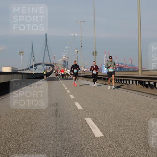 03.10.2025 - Köhlbrandbrückenlauf Fabian Wolf http://msf.ph/oto/9030357 03.10.2025 09:44:55 Position 3  meine-sportfotos.de