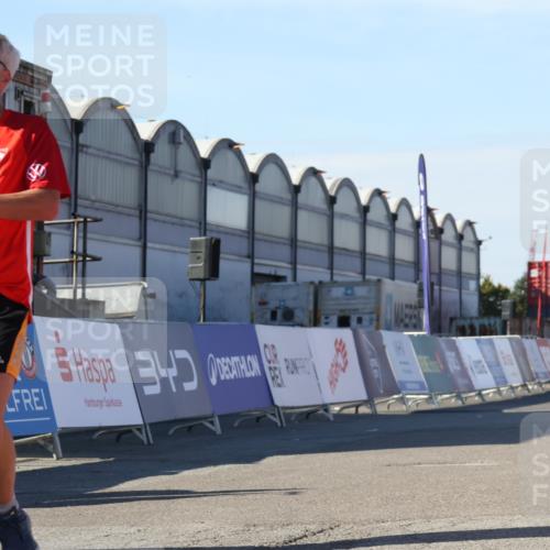 03.10.2025 - Köhlbrandbrückenlauf Luisa Fischer http://msf.ph/oto/9030360 03.10.2025 13:04:05 Ziel 4056, 4127, 4349, 4372, 4480, 5098, 5447, 5721, 5950, 5958, 6315, 6392 meine-sportfotos.de