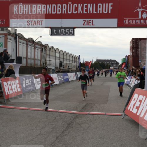 03.10.2025 - Köhlbrandbrückenlauf Julia Fischer http://msf.ph/oto/9030361 03.10.2025 16:11:00 Ziel 7226, 7834, 8775, 8776, 9169, 9201, 9474 meine-sportfotos.de