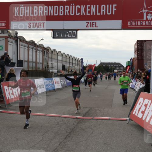 03.10.2025 - Köhlbrandbrückenlauf Julia Fischer http://msf.ph/oto/9030369 03.10.2025 16:11:01 Ziel 7226, 7834, 8775, 8776, 9169, 9201, 9474 meine-sportfotos.de