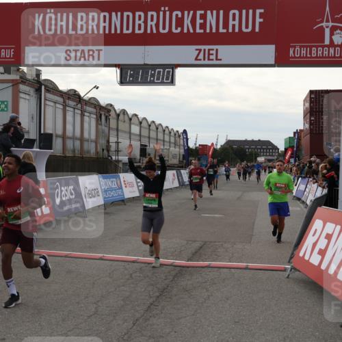 03.10.2025 - Köhlbrandbrückenlauf Julia Fischer http://msf.ph/oto/9030373 03.10.2025 16:11:01 Ziel 7226, 7834, 8775, 8776, 9169, 9201, 9474 meine-sportfotos.de
