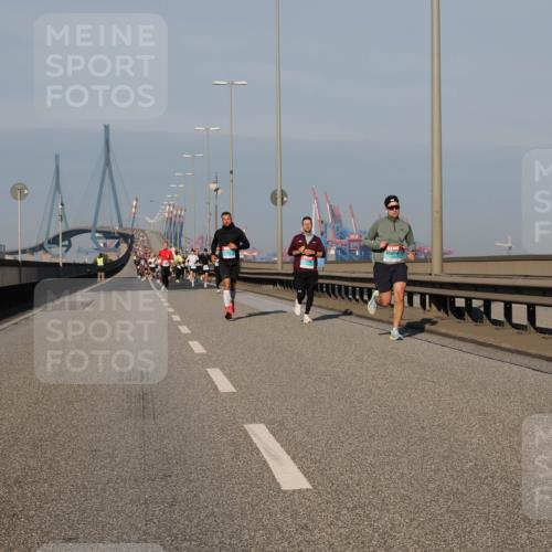 03.10.2025 - Köhlbrandbrückenlauf Fabian Wolf http://msf.ph/oto/9030410 03.10.2025 09:44:56 Position 3  meine-sportfotos.de