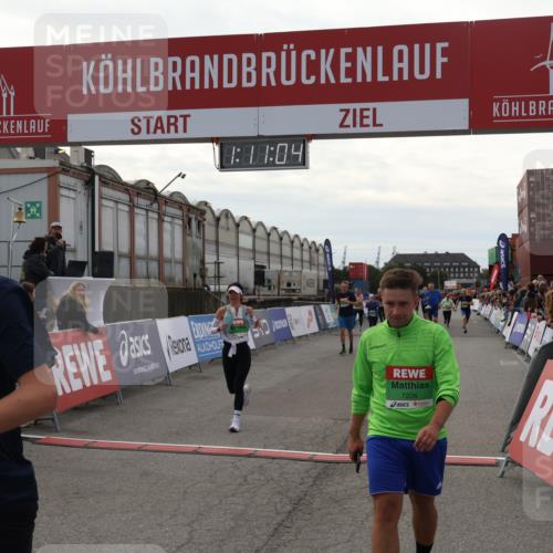 03.10.2025 - Köhlbrandbrückenlauf Julia Fischer http://msf.ph/oto/9030422 03.10.2025 16:11:05 Ziel 7226, 7363, 7834, 8059, 8220, 8490, 8592, 8775, 8776, 8923, 9201, 9474 meine-sportfotos.de