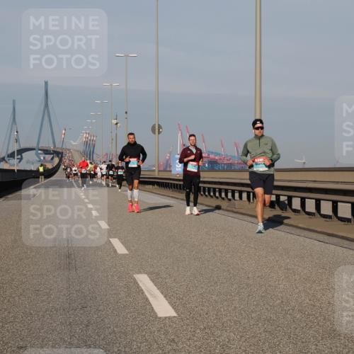 03.10.2025 - Köhlbrandbrückenlauf Fabian Wolf http://msf.ph/oto/9030423 03.10.2025 09:44:57 Position 3 1143 meine-sportfotos.de