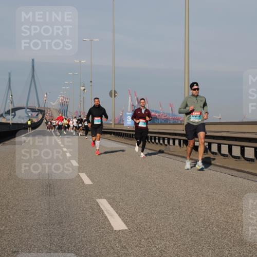 03.10.2025 - Köhlbrandbrückenlauf Fabian Wolf http://msf.ph/oto/9030428 03.10.2025 09:44:57 Position 3 1143 meine-sportfotos.de