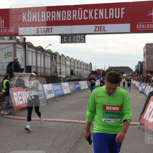 03.10.2025 - Köhlbrandbrückenlauf Julia Fischer http://msf.ph/oto/9030433 03.10.2025 16:11:06 Ziel 7226, 7363, 7834, 8059, 8220, 8490, 8592, 8775, 8776, 8923, 9201, 9474, 9710 meine-sportfotos.de