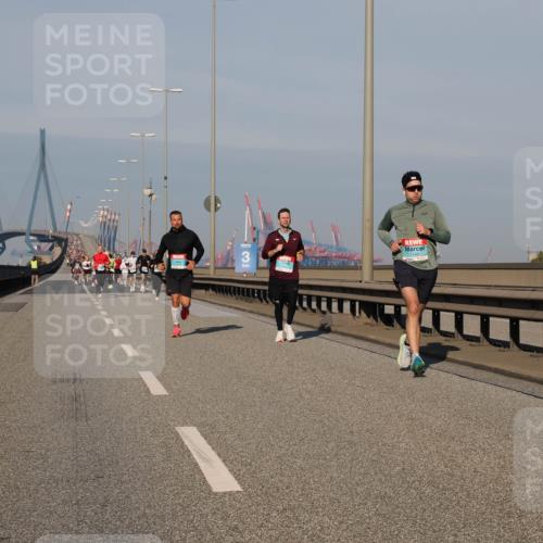 03.10.2025 - Köhlbrandbrückenlauf Fabian Wolf http://msf.ph/oto/9030442 03.10.2025 09:44:58 Position 3  meine-sportfotos.de