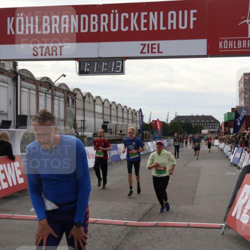 03.10.2025 - Köhlbrandbrückenlauf Julia Fischer http://msf.ph/oto/9030445 03.10.2025 16:11:14 Ziel 7291, 7363, 7515, 7591, 8059, 8220, 8490, 8592, 8923, 9201, 9218, 9710, 9726 meine-sportfotos.de