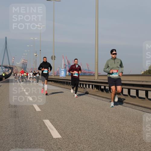 03.10.2025 - Köhlbrandbrückenlauf Fabian Wolf http://msf.ph/oto/9030449 03.10.2025 09:44:58 Position 3 1143 meine-sportfotos.de