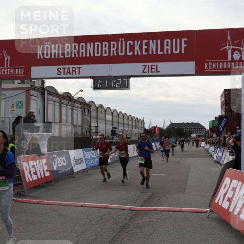 03.10.2025 - Köhlbrandbrückenlauf Julia Fischer http://msf.ph/oto/9030539 03.10.2025 16:11:28 Ziel 7350, 7373, 7472, 7515, 7765, 7895, 9067, 9068, 9597 meine-sportfotos.de