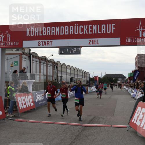 03.10.2025 - Köhlbrandbrückenlauf Julia Fischer http://msf.ph/oto/9030549 03.10.2025 16:11:28 Ziel 7350, 7373, 7472, 7515, 7765, 7895, 9067, 9068, 9597 meine-sportfotos.de