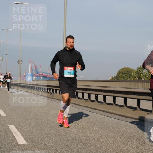 03.10.2025 - Köhlbrandbrückenlauf Fabian Wolf http://msf.ph/oto/9030551 03.10.2025 09:45:02 Position 3 3718, 2302, 1 meine-sportfotos.de