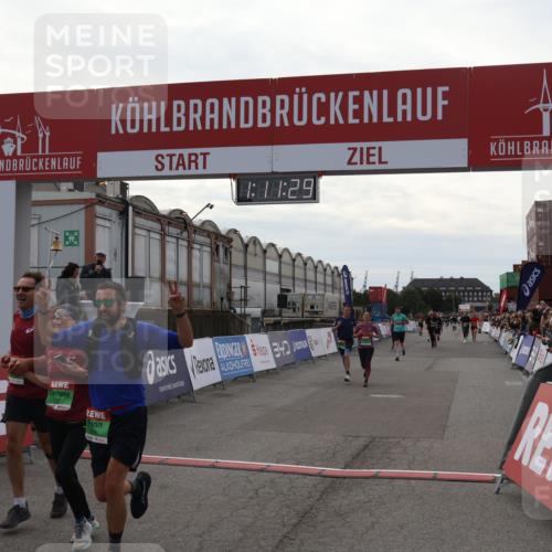 03.10.2025 - Köhlbrandbrückenlauf Julia Fischer http://msf.ph/oto/9030566 03.10.2025 16:11:30 Ziel 7350, 7373, 7472, 7488, 7765, 7895, 9067, 9068, 9597 meine-sportfotos.de