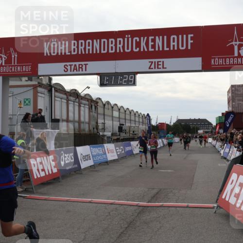 03.10.2025 - Köhlbrandbrückenlauf Julia Fischer http://msf.ph/oto/9030571 03.10.2025 16:11:30 Ziel 7350, 7373, 7472, 7488, 7765, 7895, 9067, 9068, 9597 meine-sportfotos.de