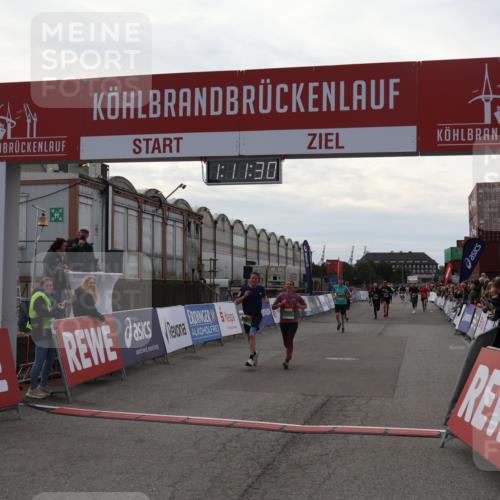 03.10.2025 - Köhlbrandbrückenlauf Julia Fischer http://msf.ph/oto/9030573 03.10.2025 16:11:31 Ziel 7350, 7373, 7472, 7488, 7765, 7895, 9067, 9068, 9597 meine-sportfotos.de