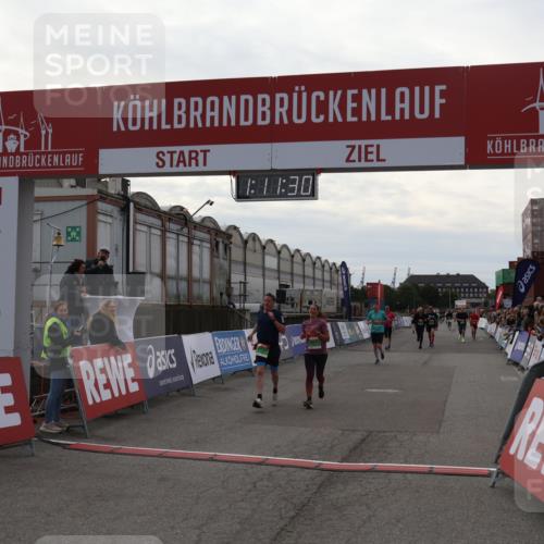 03.10.2025 - Köhlbrandbrückenlauf Julia Fischer http://msf.ph/oto/9030578 03.10.2025 16:11:31 Ziel 7350, 7373, 7472, 7488, 7765, 7895, 9067, 9068, 9597 meine-sportfotos.de