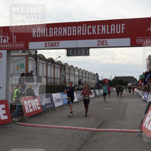 03.10.2025 - Köhlbrandbrückenlauf Julia Fischer http://msf.ph/oto/9030580 03.10.2025 16:11:31 Ziel 7350, 7373, 7472, 7488, 7765, 7895, 9067, 9068, 9597 meine-sportfotos.de