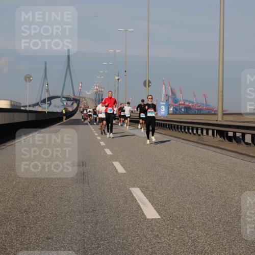 03.10.2025 - Köhlbrandbrückenlauf Fabian Wolf http://msf.ph/oto/9030589 03.10.2025 09:45:05 Position 3 3 meine-sportfotos.de
