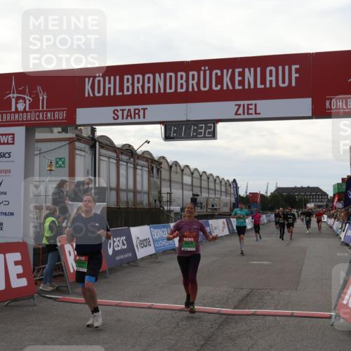 03.10.2025 - Köhlbrandbrückenlauf Julia Fischer http://msf.ph/oto/9030598 03.10.2025 16:11:33 Ziel 7350, 7373, 7407, 7467, 7472, 7488, 7765, 7895, 8938, 9597 meine-sportfotos.de