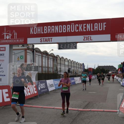 03.10.2025 - Köhlbrandbrückenlauf Julia Fischer http://msf.ph/oto/9030601 03.10.2025 16:11:33 Ziel 7350, 7373, 7407, 7467, 7472, 7488, 7765, 7895, 8938, 9597 meine-sportfotos.de