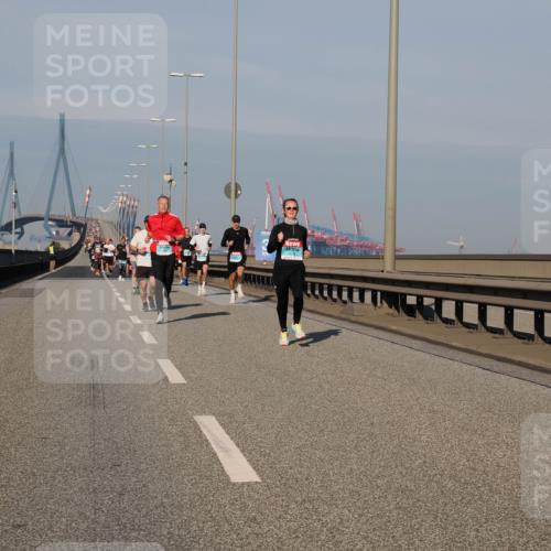 03.10.2025 - Köhlbrandbrückenlauf Fabian Wolf http://msf.ph/oto/9030628 03.10.2025 09:45:07 Position 3  meine-sportfotos.de