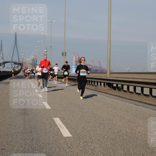 03.10.2025 - Köhlbrandbrückenlauf Fabian Wolf http://msf.ph/oto/9030635 03.10.2025 09:45:07 Position 3 3 meine-sportfotos.de