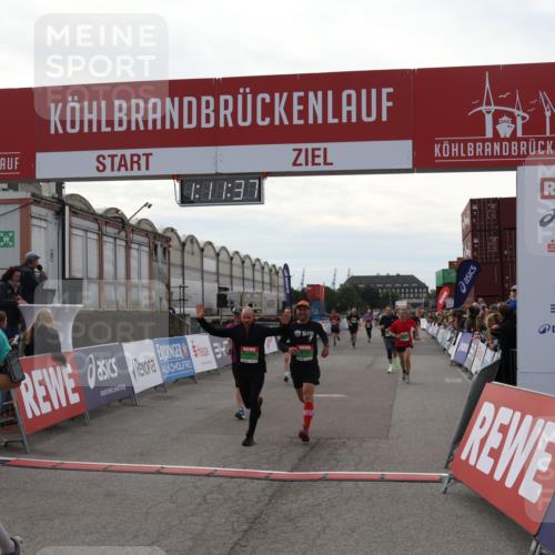 03.10.2025 - Köhlbrandbrückenlauf Julia Fischer http://msf.ph/oto/9030645 03.10.2025 16:11:38 Ziel 7196, 7350, 7373, 7407, 7467, 7472, 7488, 8774, 8938, 9382 meine-sportfotos.de