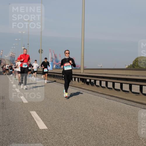 03.10.2025 - Köhlbrandbrückenlauf Fabian Wolf http://msf.ph/oto/9030661 03.10.2025 09:45:08 Position 3 3174 meine-sportfotos.de