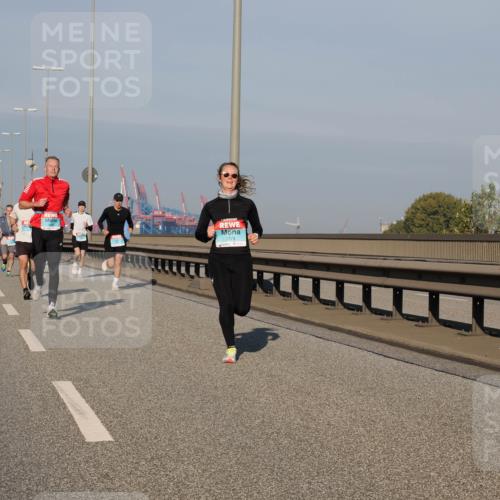 03.10.2025 - Köhlbrandbrückenlauf Fabian Wolf http://msf.ph/oto/9030683 03.10.2025 09:45:09 Position 3 3174 meine-sportfotos.de
