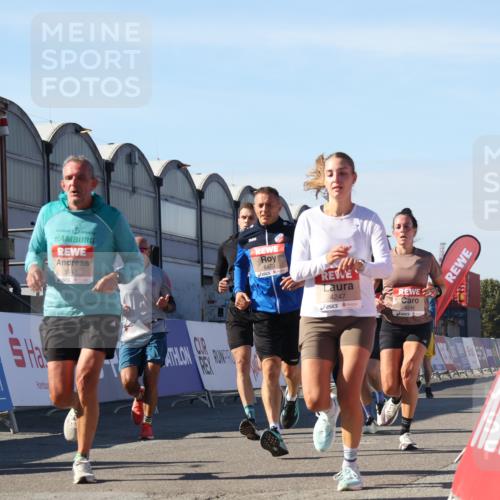 03.10.2025 - Köhlbrandbrückenlauf Luisa Fischer http://msf.ph/oto/9030725 03.10.2025 13:04:41 Ziel 4022, 4055, 4236, 4246, 4247, 4303, 4713, 4724, 4831, 5948, 5968, 6018, 6092, 6470 meine-sportfotos.de