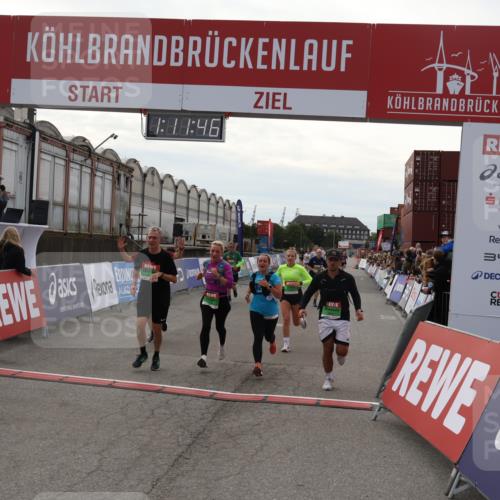 03.10.2025 - Köhlbrandbrückenlauf Julia Fischer http://msf.ph/oto/9030739 03.10.2025 16:11:47 Ziel 7196, 7330, 7407, 7419, 7467, 7533, 7658, 8774, 8938, 9200, 9202, 9382, 9392, 9634 meine-sportfotos.de