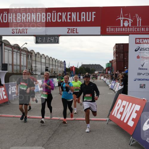 03.10.2025 - Köhlbrandbrückenlauf Julia Fischer http://msf.ph/oto/9030748 03.10.2025 16:11:48 Ziel 7196, 7330, 7407, 7419, 7467, 7469, 7533, 7658, 8774, 8938, 9200, 9202, 9382, 9392, 9634 meine-sportfotos.de