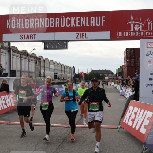 03.10.2025 - Köhlbrandbrückenlauf Julia Fischer http://msf.ph/oto/9030752 03.10.2025 16:11:48 Ziel 7196, 7330, 7407, 7419, 7467, 7469, 7533, 7658, 8774, 8938, 9200, 9202, 9382, 9392, 9634 meine-sportfotos.de