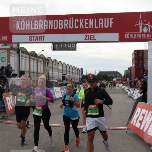 03.10.2025 - Köhlbrandbrückenlauf Julia Fischer http://msf.ph/oto/9030756 03.10.2025 16:11:48 Ziel 7196, 7330, 7407, 7419, 7467, 7469, 7533, 7658, 8774, 8938, 9200, 9202, 9382, 9392, 9634 meine-sportfotos.de