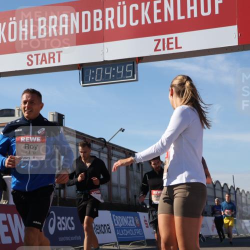 03.10.2025 - Köhlbrandbrückenlauf Luisa Fischer http://msf.ph/oto/9030760 03.10.2025 13:04:43 Ziel 4022, 4061, 4236, 4246, 4247, 4303, 4449, 4713, 4724, 4831, 5849, 5948, 5968, 6092, 6268, 6470, 6716 meine-sportfotos.de