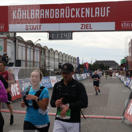 03.10.2025 - Köhlbrandbrückenlauf Julia Fischer http://msf.ph/oto/9030766 03.10.2025 16:11:49 Ziel 7196, 7330, 7419, 7469, 7533, 7658, 8774, 9200, 9202, 9382, 9392, 9634 meine-sportfotos.de