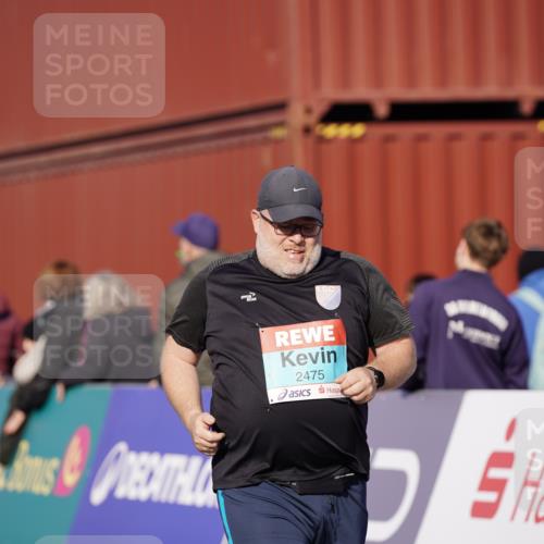 03.10.2025 - Köhlbrandbrückenlauf Michael Burmester http://msf.ph/oto/9030822 03.10.2025 10:36:19 Ziel 2475, 3589 meine-sportfotos.de