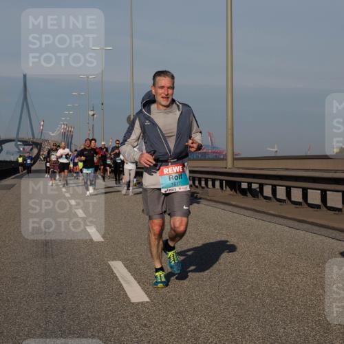03.10.2025 - Köhlbrandbrückenlauf Fabian Wolf http://msf.ph/oto/9030898 03.10.2025 09:45:17 Position 3 1617, 1432 meine-sportfotos.de