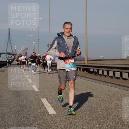 03.10.2025 - Köhlbrandbrückenlauf Fabian Wolf http://msf.ph/oto/9030903 03.10.2025 09:45:17 Position 3 1617 meine-sportfotos.de